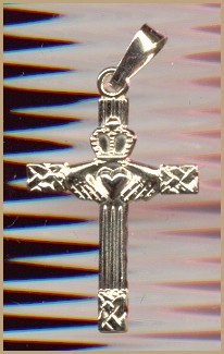 14kt 7/8 Inch Claddagh Cross